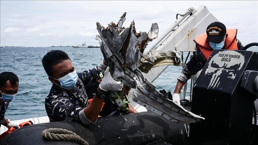 AKN_Tim duoc hop den thu 2 vu tai nan may bay Indonesia_4